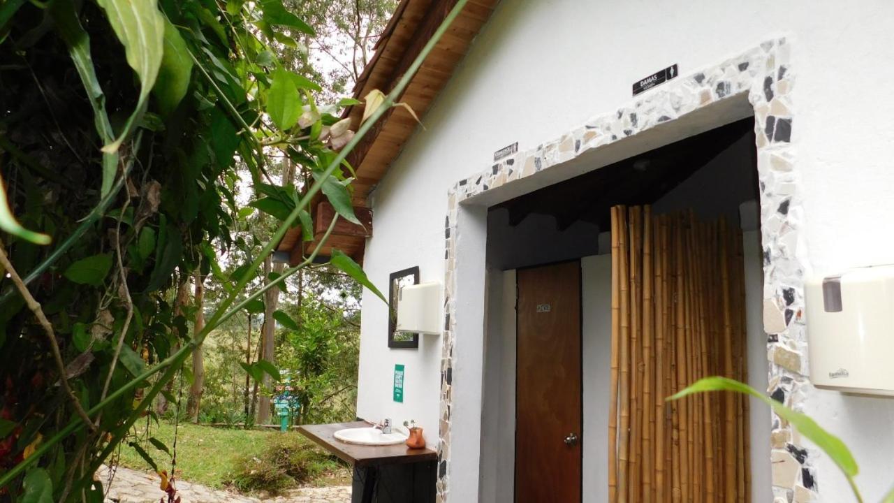 Bacoa Hostel Guatapé Dış mekan fotoğraf