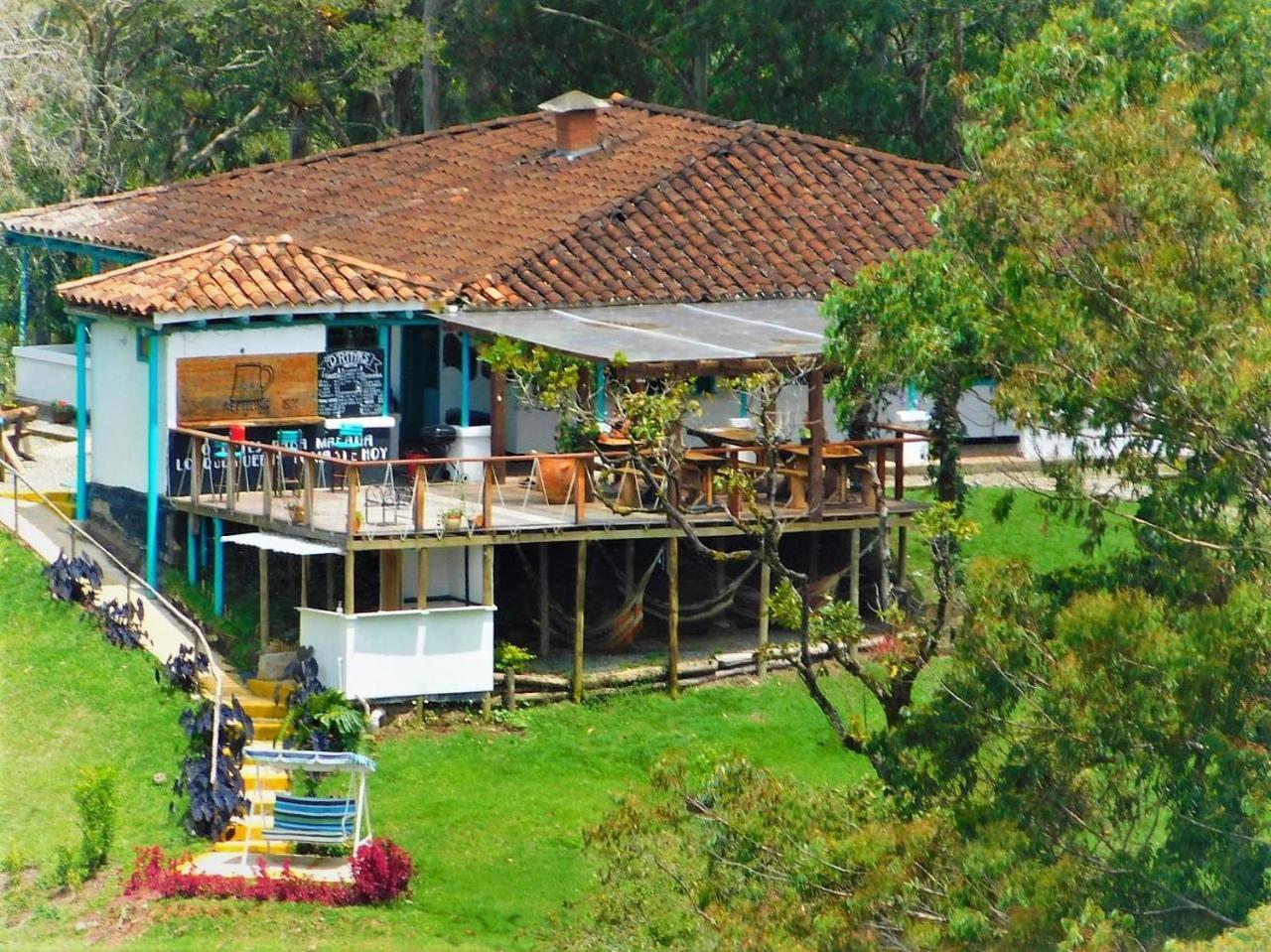 Bacoa Hostel Guatapé Dış mekan fotoğraf