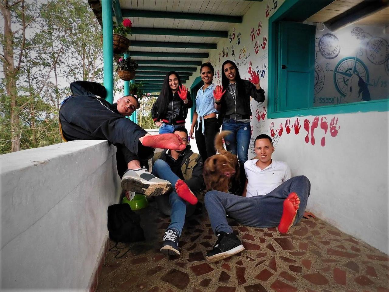 Bacoa Hostel Guatapé Dış mekan fotoğraf