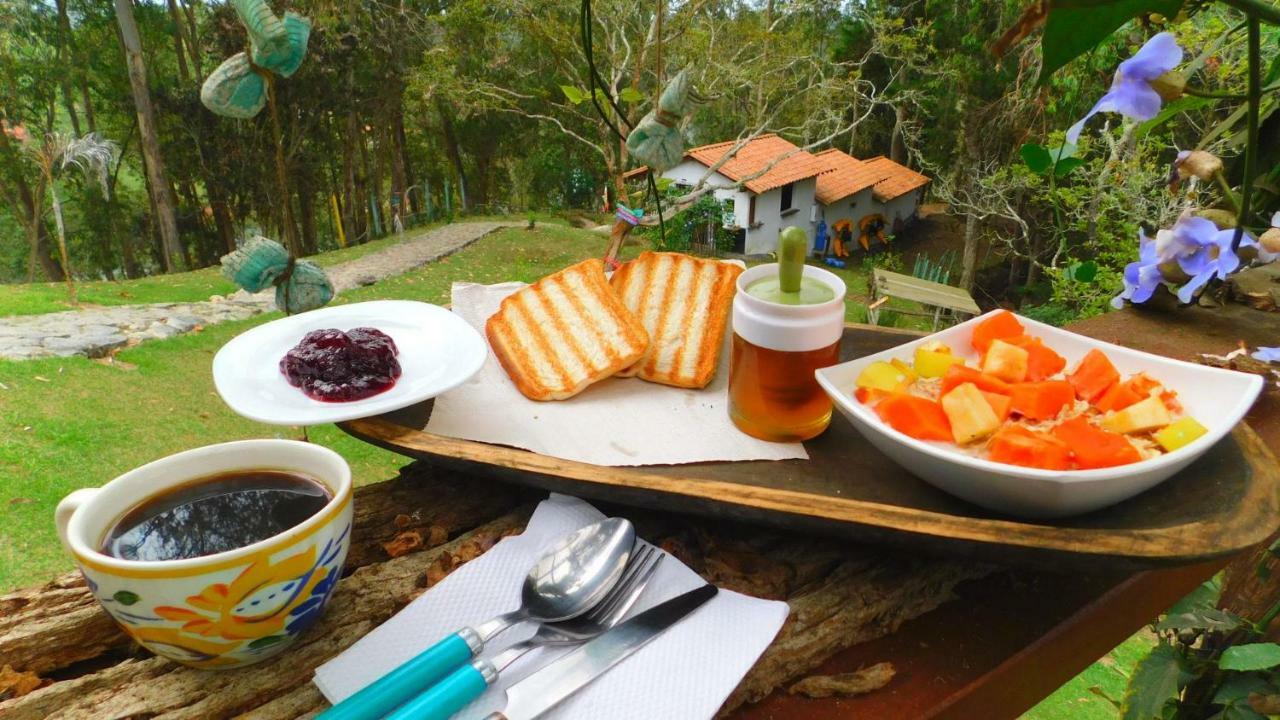 Bacoa Hostel Guatapé Dış mekan fotoğraf
